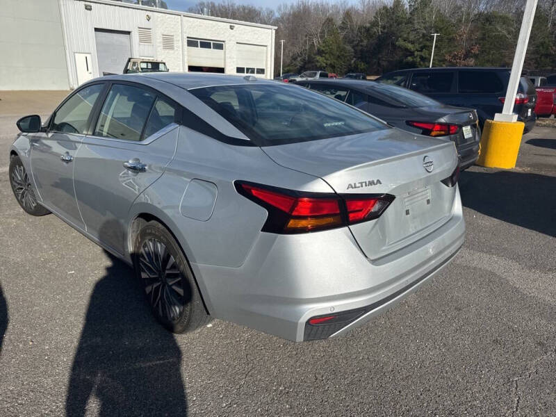 2024 Nissan Altima 2.5 SV