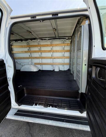2017 GMC Savana 2500
