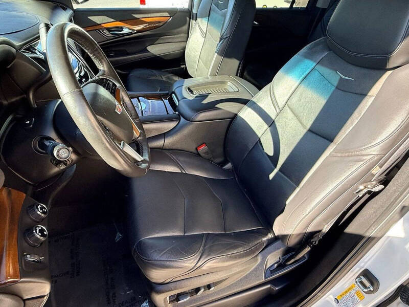 2019 Cadillac Escalade ESV Luxury