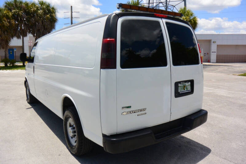2011 Chevrolet Express 2500