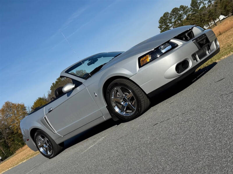 2004 Ford Mustang SVT Cobra