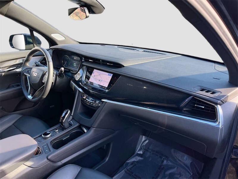 2025 Cadillac XT6 Sport