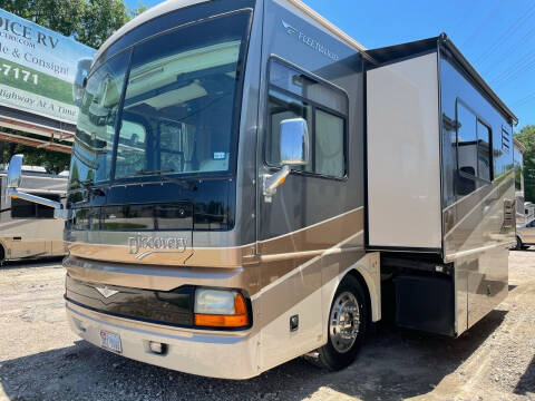 2006 Fleetwood Discovery 35’ , 330 Diesel