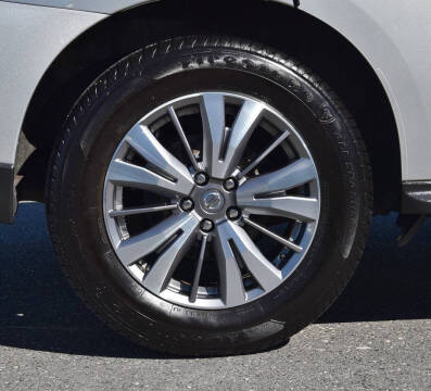 2019 Nissan Pathfinder SL