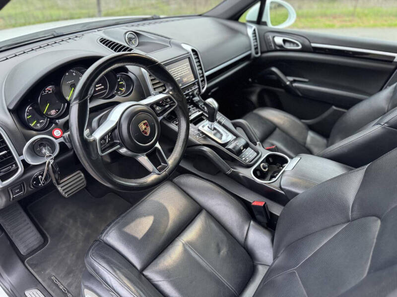 2016 Porsche Cayenne S E-Hybrid