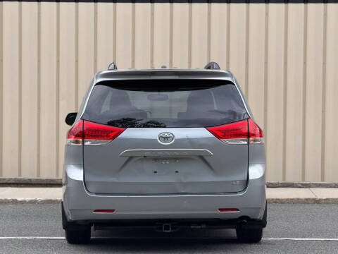 2011 Toyota Sienna