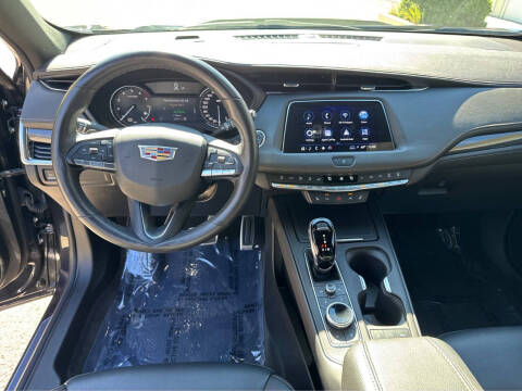 2023 Cadillac XT4 Sport