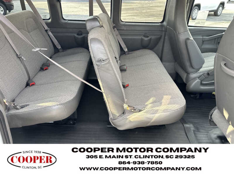 2025 Chevrolet Express LS 3500