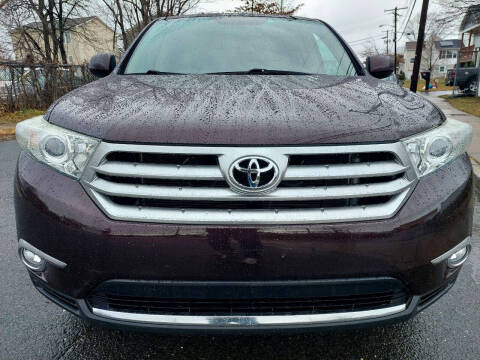 2011 Toyota Highlander SE