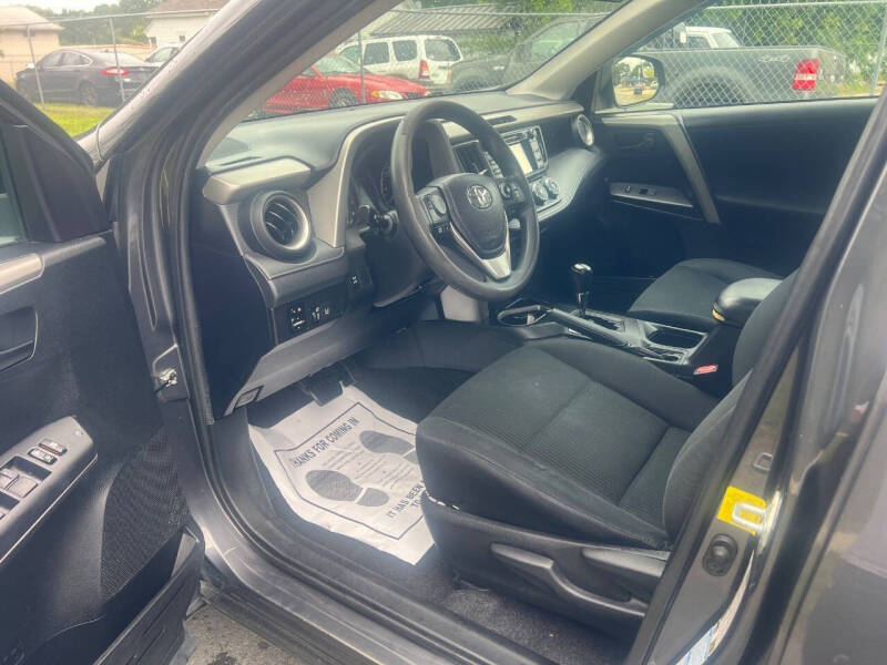 2017 Toyota RAV4 LE
