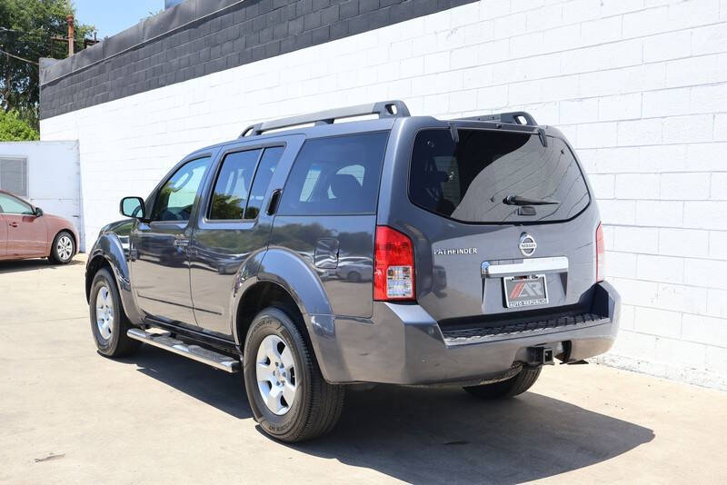 2011 Nissan Pathfinder S