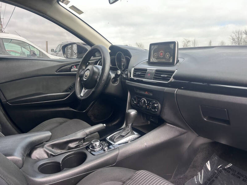 2016 Mazda MAZDA3 i Sport