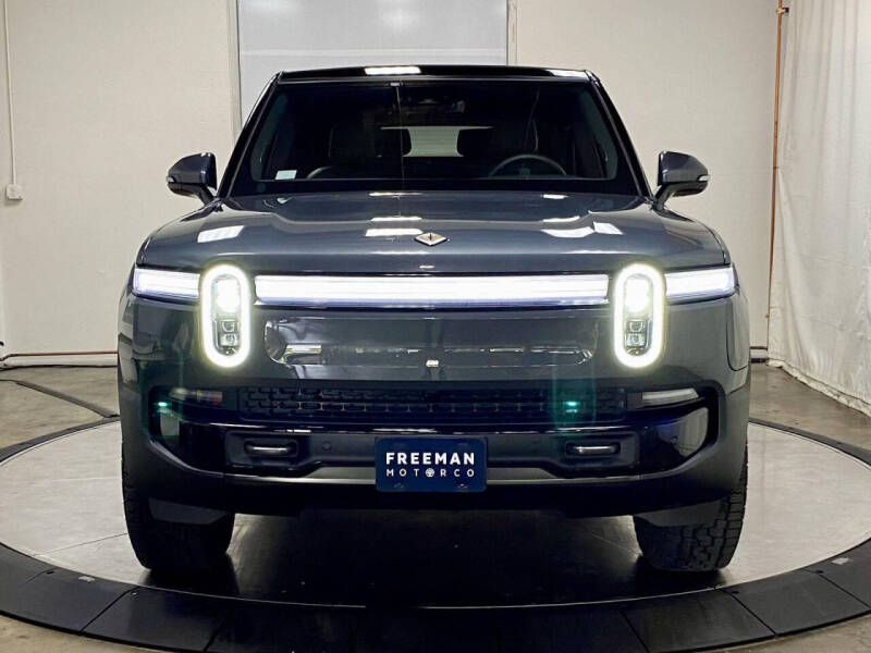 2025 Rivian R1S