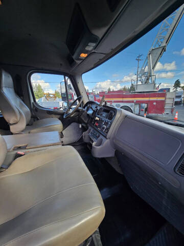 2014 Freightliner M2 106