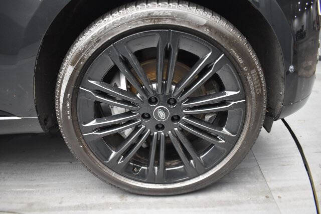 2025 Land Rover Range Rover P400 SE