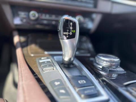 2015 BMW 5 Series 528i xDrive