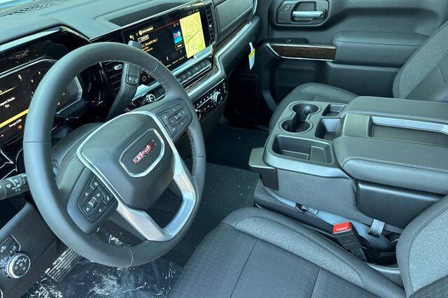 2026 GMC Sierra 2500HD SLE
