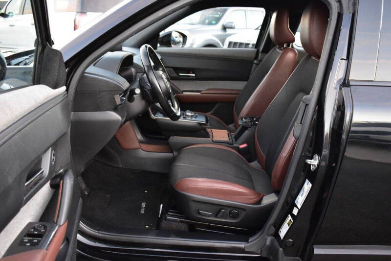 2023 Mazda MX-30 EV Premium Plus