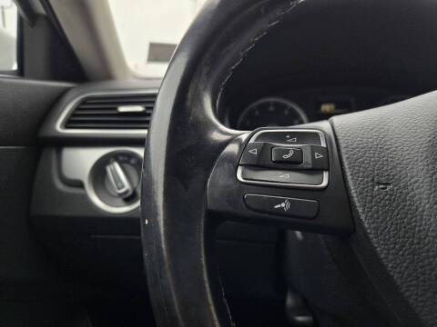 2015 Volkswagen Passat 1.8T Wolfsburg Edition