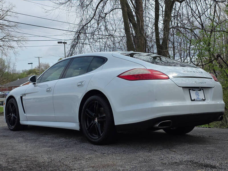 2013 Porsche Panamera 4