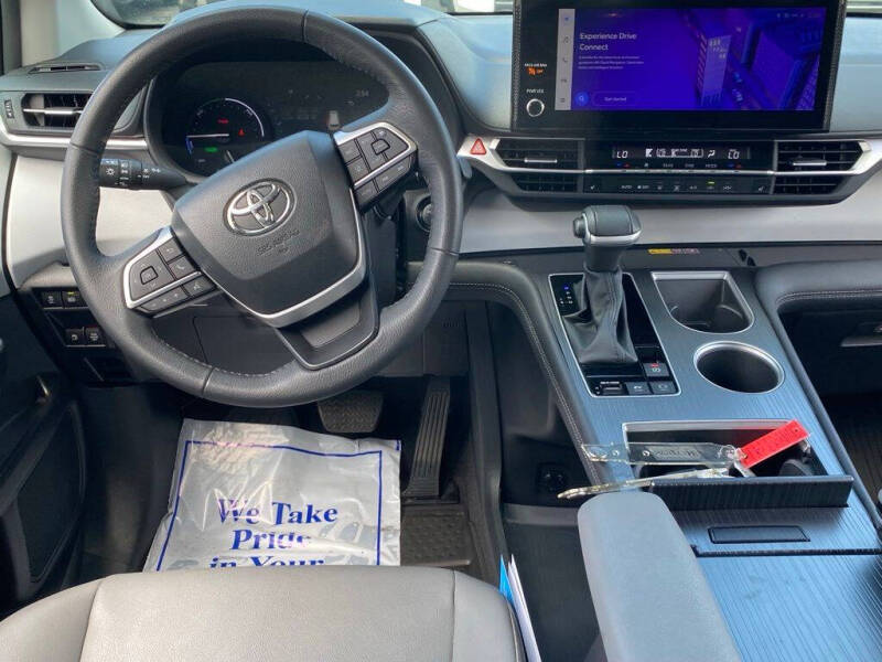 2025 Toyota Sienna