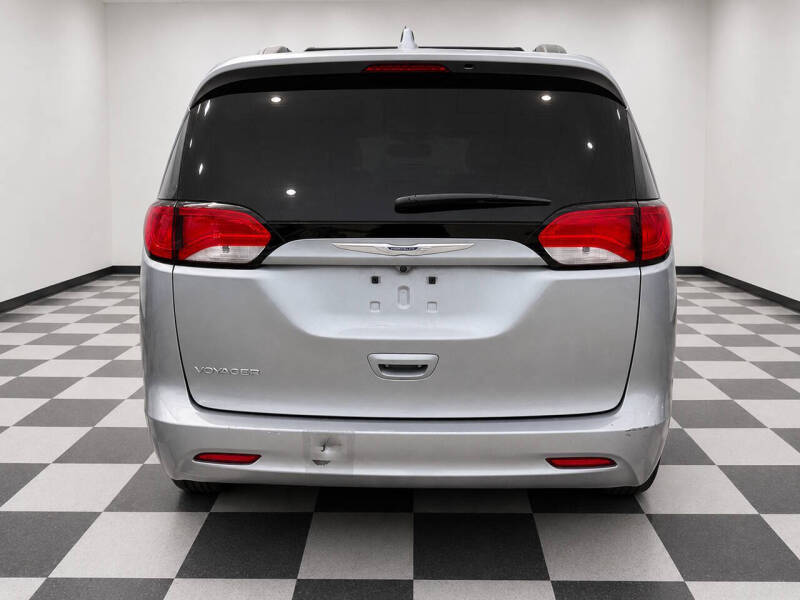 2020 Chrysler Voyager LXi