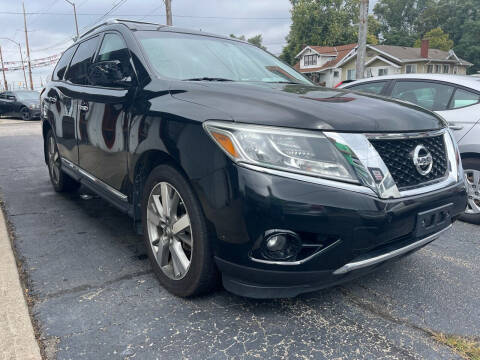 2015 Nissan Pathfinder for sale at ROADSTAR MOTORS in Liberty Township OH