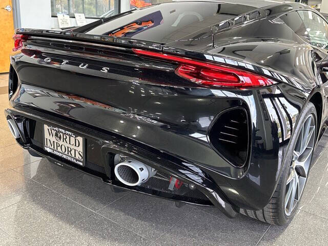 2024 Lotus Emira 4