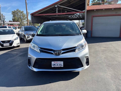 2020 Toyota Sienna LE 8-Passenger