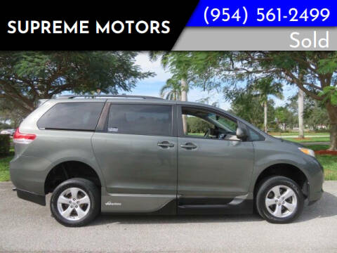 2014 Toyota Sienna LE Mobility 7-Passenger