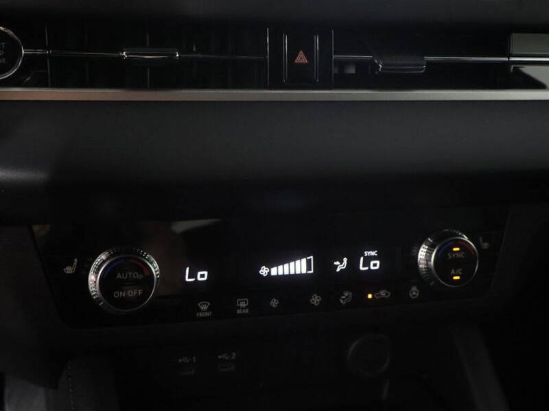 2026 Mitsubishi Outlander LE