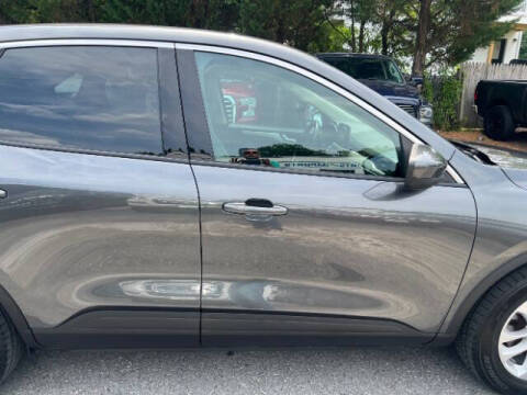 2020 Ford Escape SE