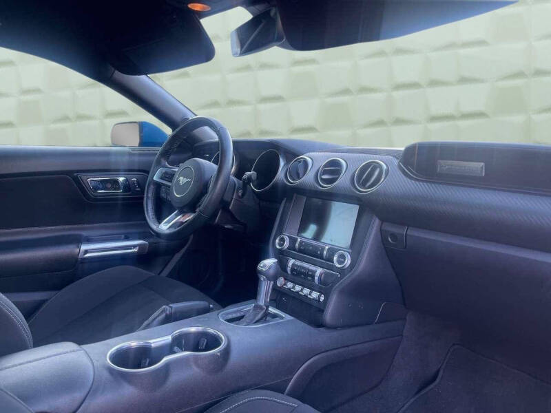 2021 Ford Mustang EcoBoost