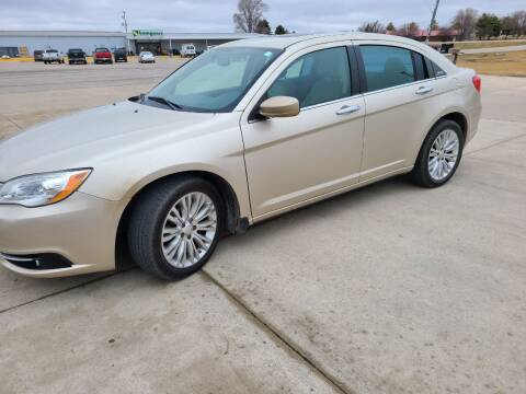 2013 Chrysler 200 for sale at BROTHERS AUTO SALES in Eagle Grove IA