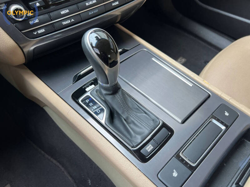 2015 Hyundai Genesis
