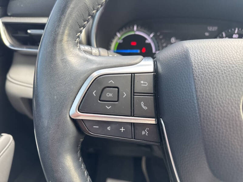 2021 Toyota Highlander Hybrid Platinum