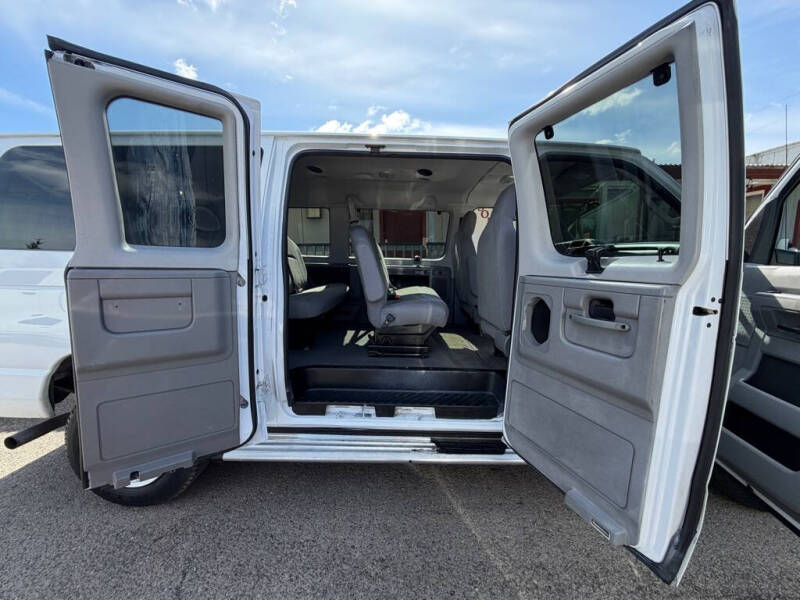 2010 Ford E-Series E-350 SD XL