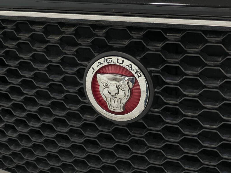 2020 Jaguar F-PACE 25t Premium