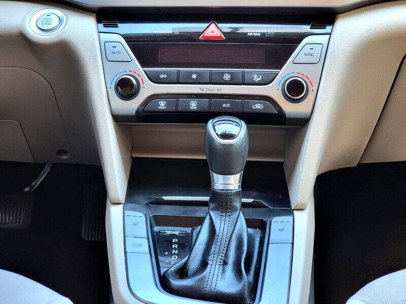 2017 Hyundai Elantra