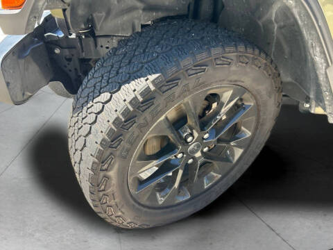 2025 Jeep Gladiator NightHawk
