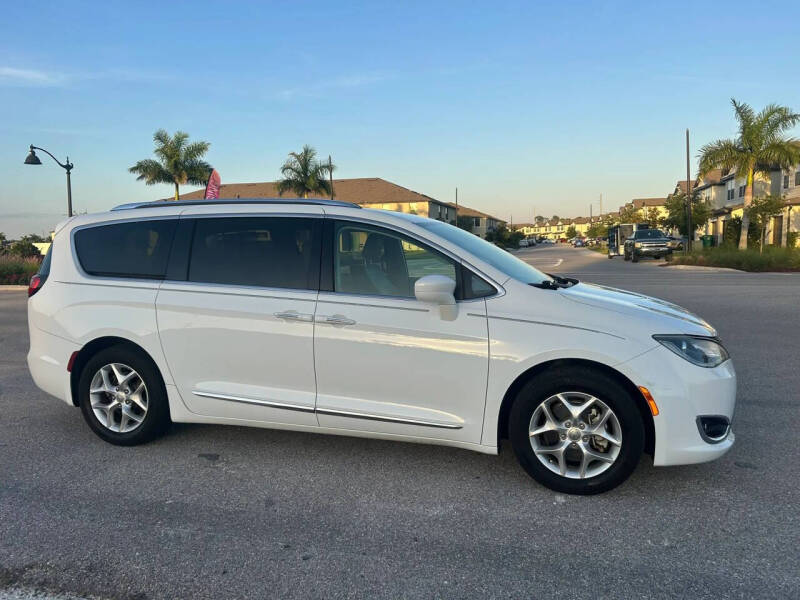 2018 Chrysler Pacifica Touring L Plus