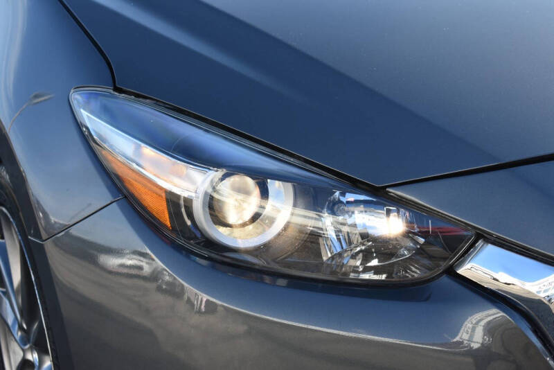 2018 Mazda MAZDA3 Touring