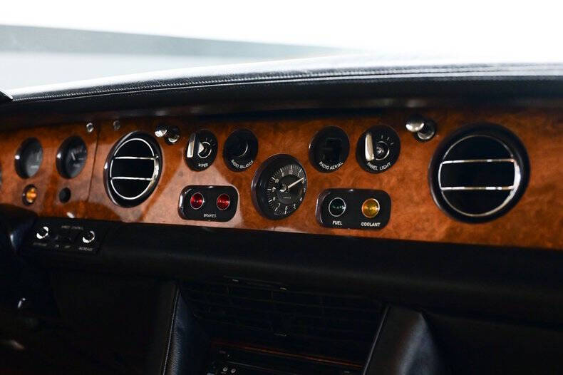 1972 Rolls-Royce SILVER CLOUD LWB
