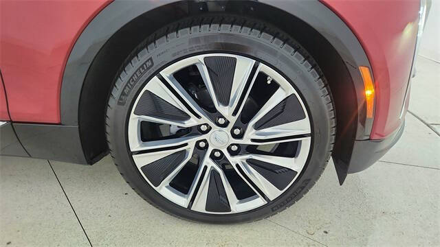 2025 Cadillac LYRIQ Luxury 3