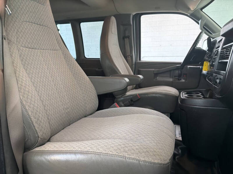 2017 Chevrolet Express LS 2500