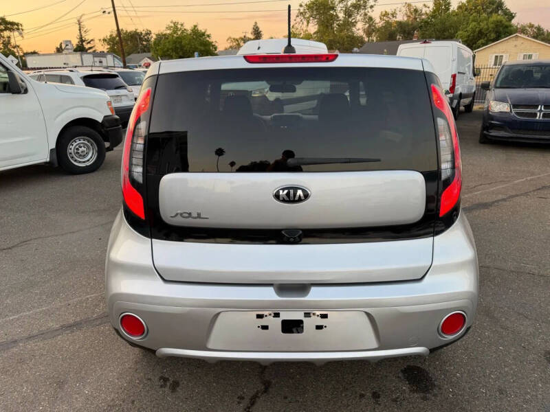 2018 Kia Soul +