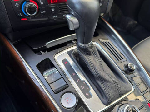 2012 Audi Q5 3.2 quattro Premium Plus