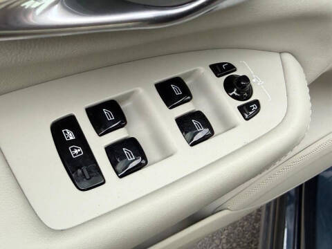 2023 Volvo XC90 B5 Plus Bright Theme