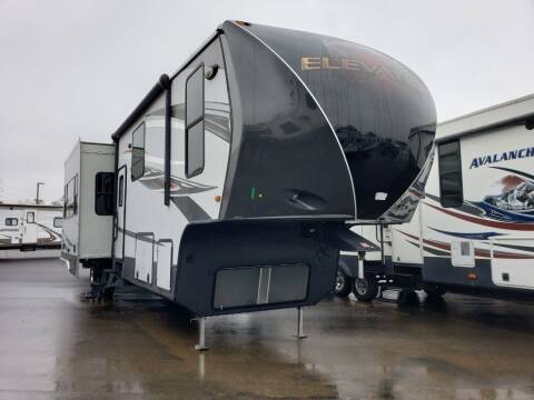 2013 Crossroads Elevation 3812 for sale at Ultimate RV in White Settlement TX