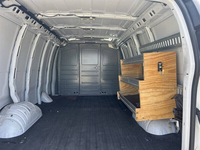2023 GMC Savana 2500